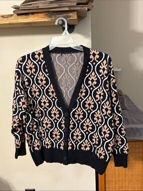 Black and Blush Patterned V-Neck Button Cardigan